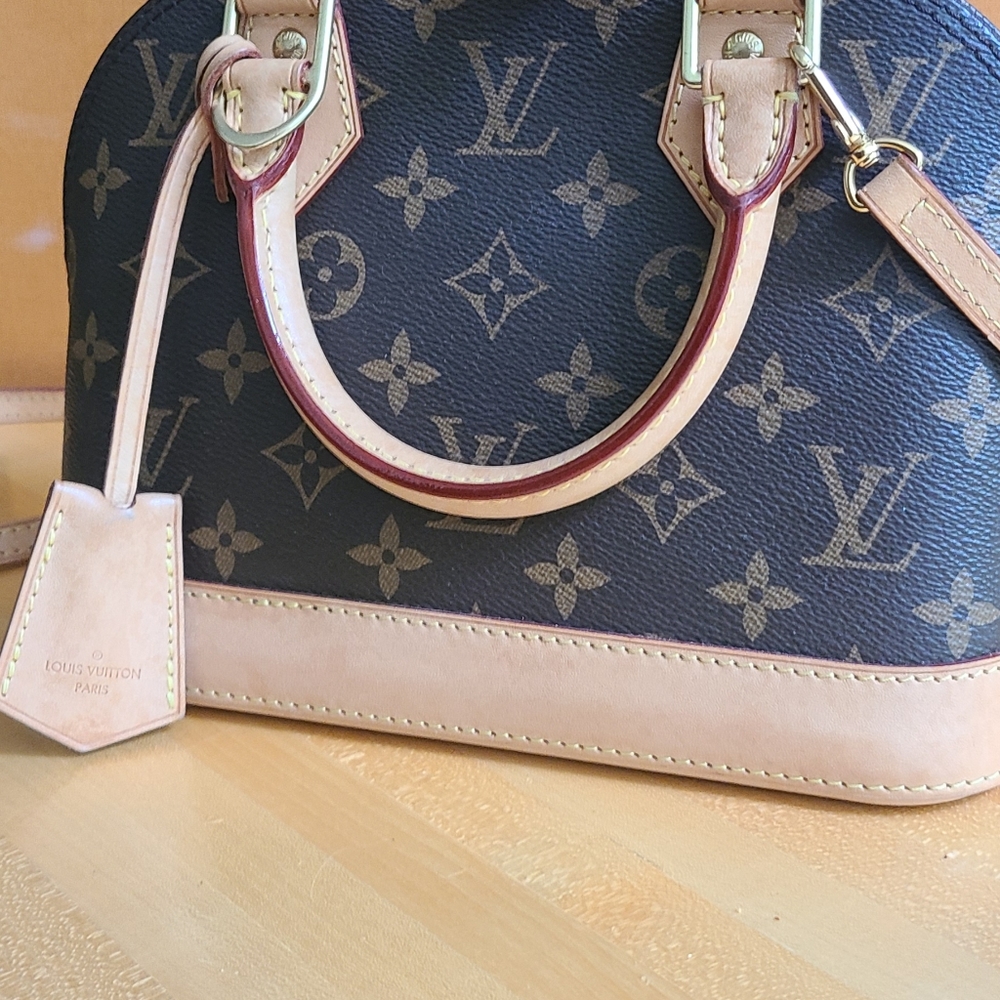 Louis Vuitton Alma BB Monogram